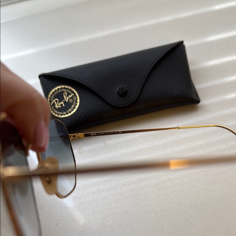 Ray-Ban Gold Sunglasses with Black Case - Picture 3 of 4